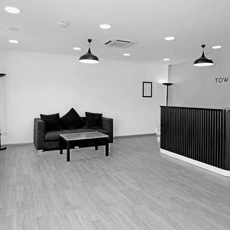 Oyo Townhouse 17 Huda City Center Near Leisure Valley Park Gurgaon Exterior foto